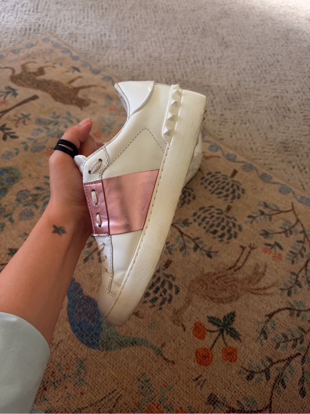Valentino Garavani White Leather Sneakers with Pink Metallic Panel - Picture 4 of 16